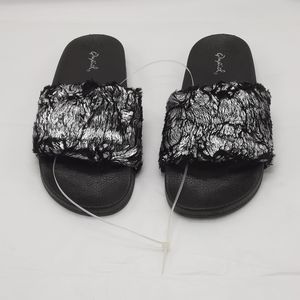 Qupid Faux Fur Shoes Size 7